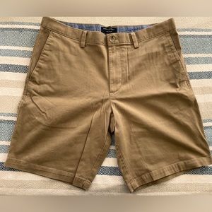 Men’s Banana Republic size 34 Aiden shorts